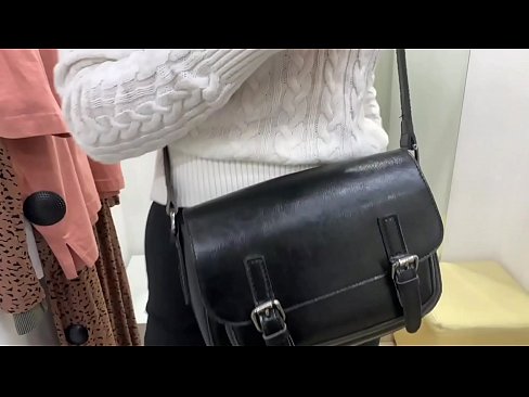 ❤️ Јавна мастурбација на младата кучка FeralBerry со дилдо во фитинг просторијата ❤️❌ Прекрасно порно на порно mk.happytour.top ❤